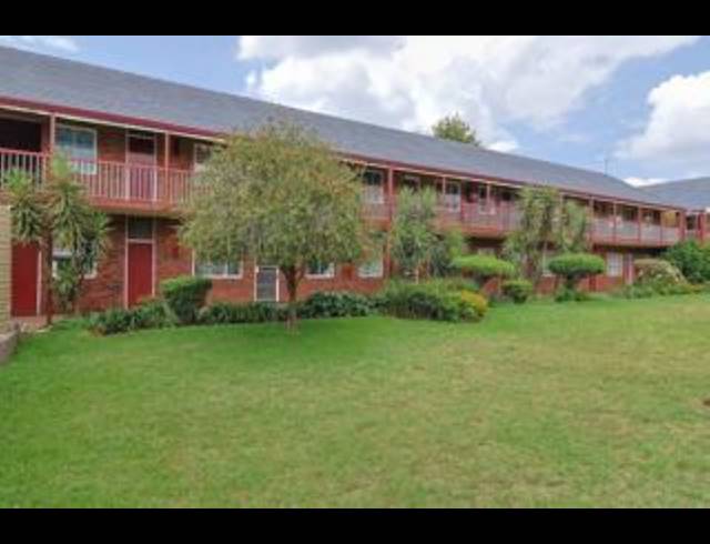 2 BEDROOM TOWNHOUSE FOR SALE IN HORIZON VIEW